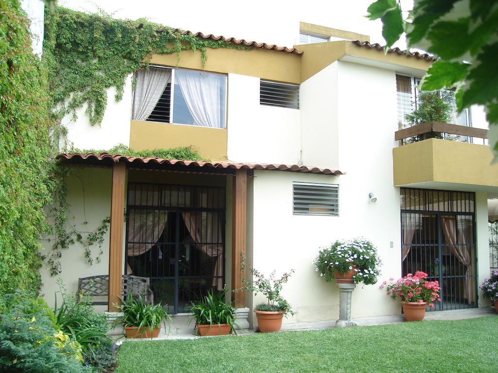 Hostal Villa Toscana Guatemala City Exterior photo